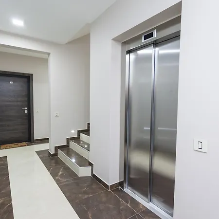 Jana 兹拉蒂博尔